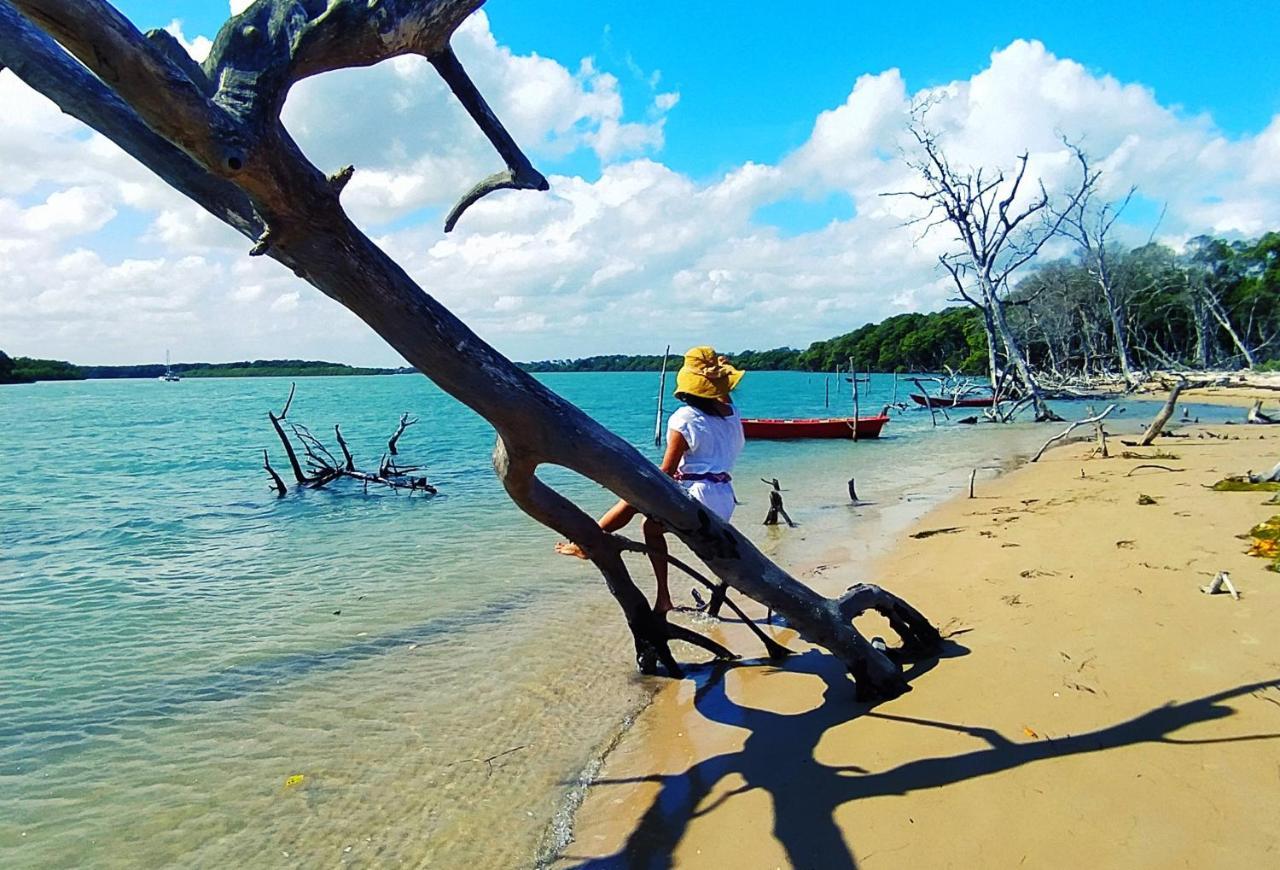Nomads Village, Macapa Luis Correia Luaran gambar